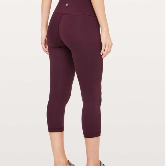 lululemon athletica Pants - Lululemon High-Waisted Cropped Leggings – Maroon – Size 8 – NEW 🔥